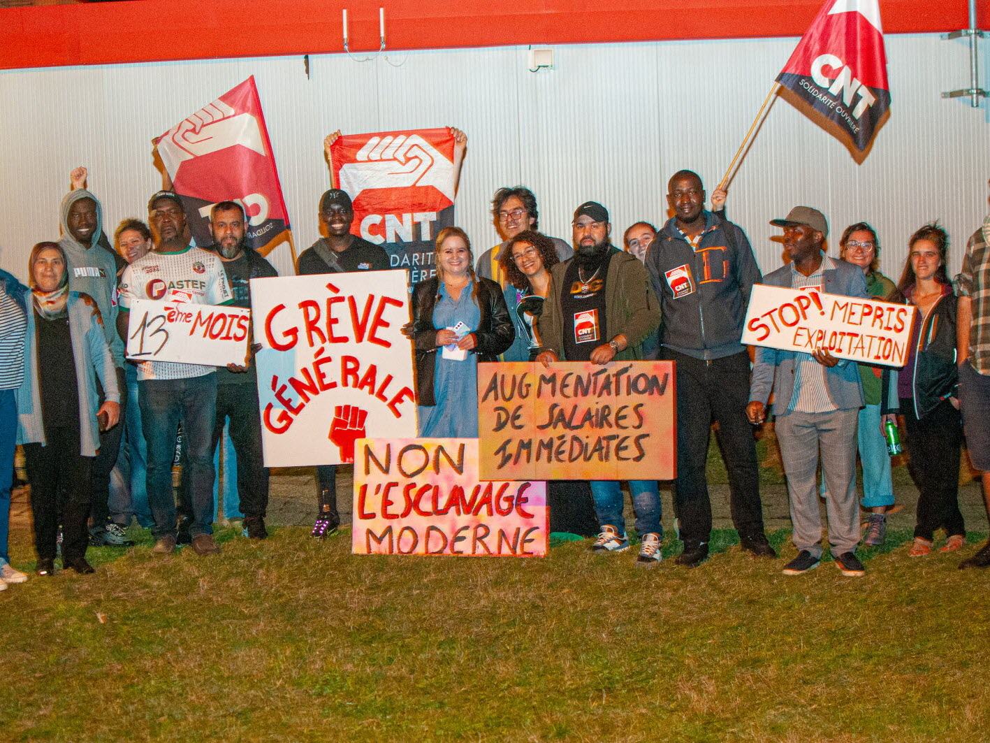 initialement-prevu-de-21-a-23-heures-le-mouvement-de-greve-des-salaries-d-atalian-s-est-prolonge-jusqu-a-minuit-photo-baptiste-boutorine-1757509955.jpg