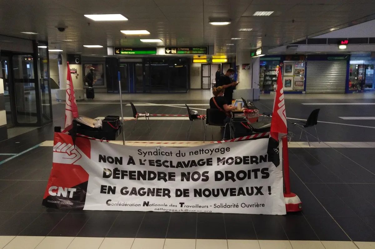 Gare propre, mains sales ! Gare routière de Perrache : les agents de nettoyage se mettent en grève