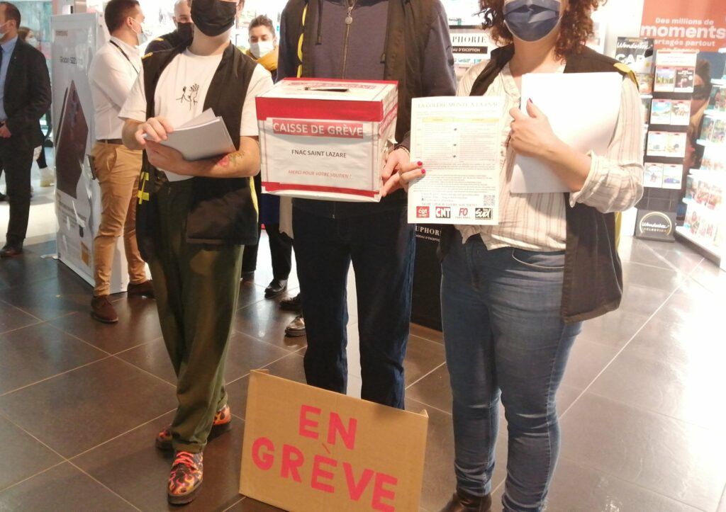 Soutien à la lutte du magasin FNAC StLazare à Paris CNTSO